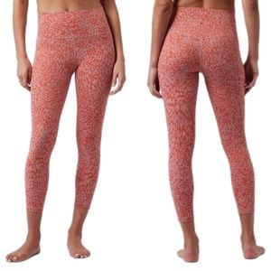 Athleta Salutation Stash Pocket II Printed 7/8 Tights